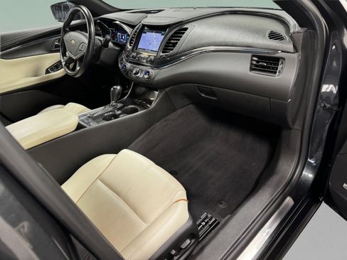 Used 2018 Chevrolet Impala Premier FWD image 11