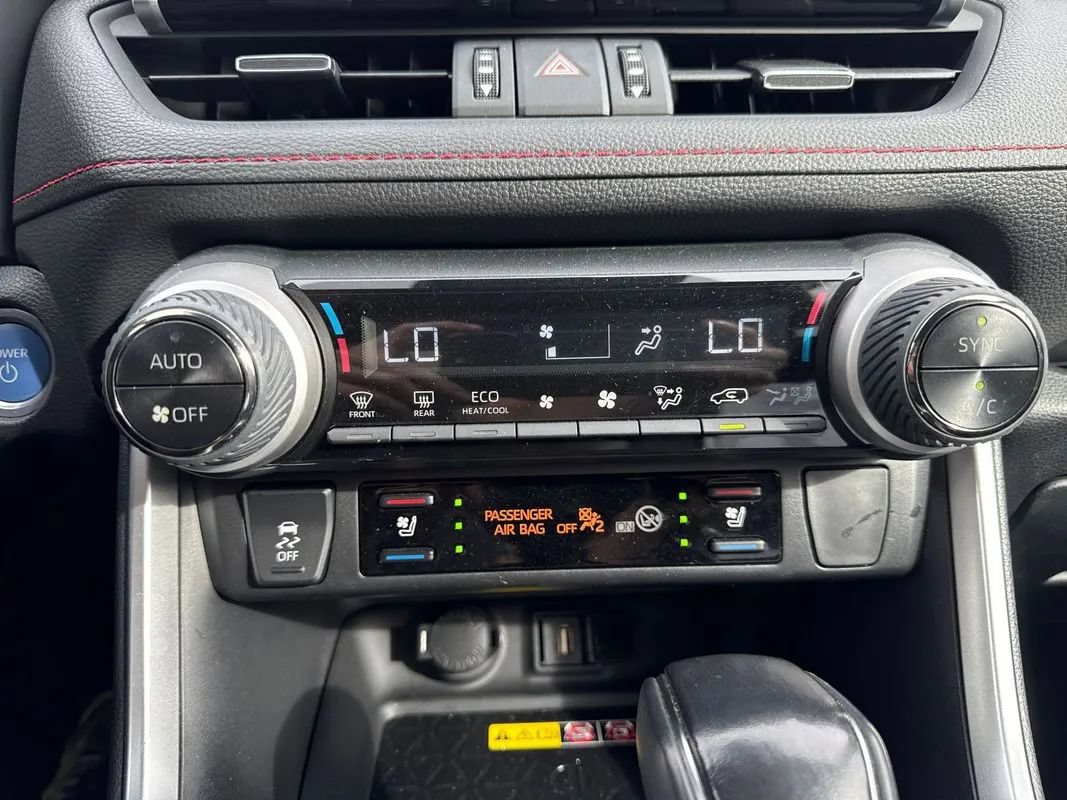 Used 2022 Toyota RAV4 XSE w/ Premium Package AWD/4WD image 69