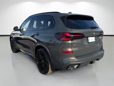 New 2026 BMW X5 xDrive40i w/ M Sport Package AWD/4WD image 5