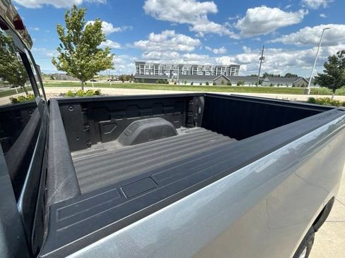 Used 2024 Chevrolet Silverado 1500 LTZ w/ LTZ Premium Package AWD/4WD image 24