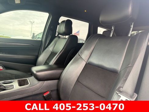 Used 2018 Jeep Grand Cherokee Altitude AWD/4WD image 10