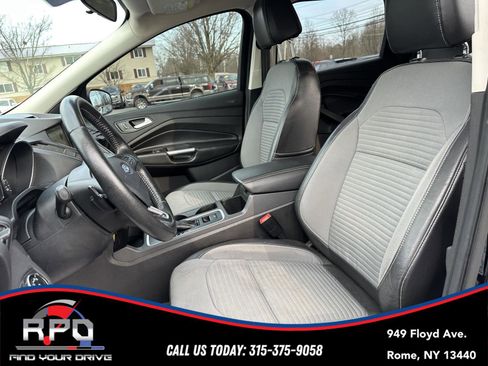 Used 2017 Ford Escape SE w/ Equipment Group 201A image 13