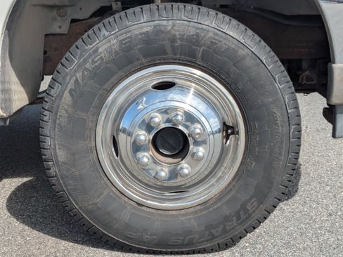 Used 2004 Ford F350 4x4 Crew Cab DRW Super Duty image 11