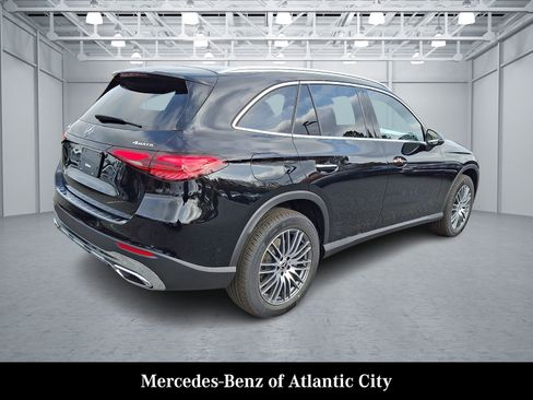 New 2026 Mercedes-Benz GLC 300 4MATIC image 4