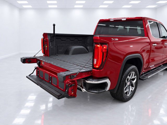 Used 2023 GMC Sierra 1500 SLT w/ SLT Premium Package AWD/4WD image 12