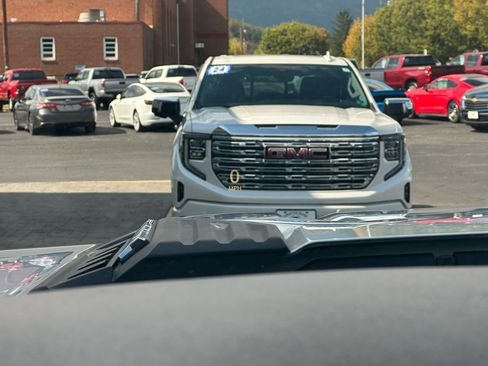 Used 2023 Chevrolet Silverado 2500 High Country w/ Z71 Off-Road Package image 24