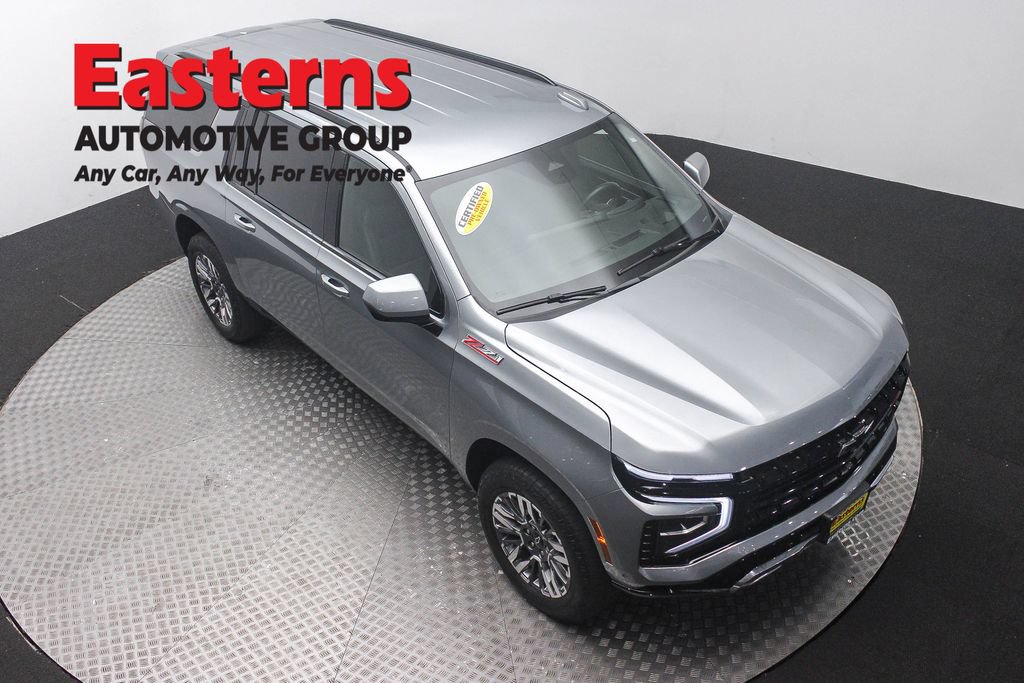 Used 2025 Chevrolet Suburban Z71 AWD/4WD image 4