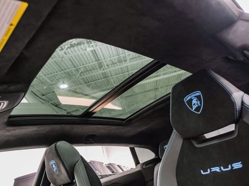 Used 2024 Lamborghini Urus Performante image 7