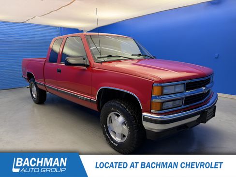Used 1998 Chevrolet Silverado 1500 4x4 Extended Cab w/ Preferred Equipment Group 2 image 1