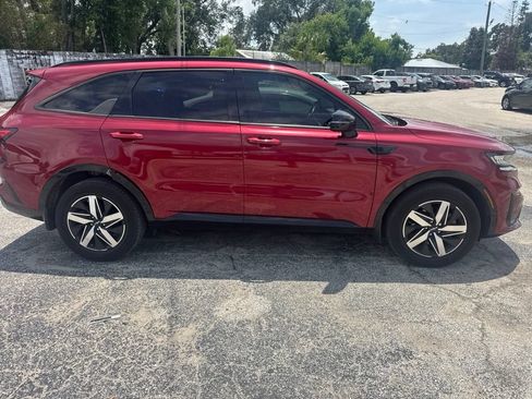 Used 2023 Kia Sorento S w/ Panoramic Sunroof Package FWD image 4