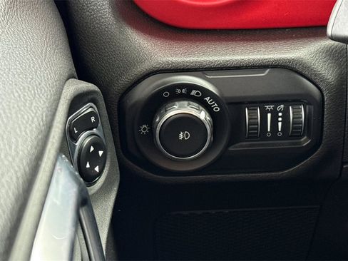 Used 2021 Jeep Wrangler Unlimited Rubicon image 37