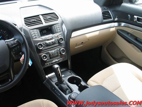Used 2017 Ford Explorer 4WD image 21