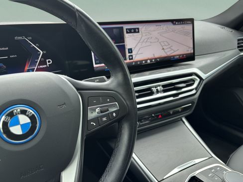 Used 2024 BMW i4 eDrive35 w/ Premium Package RWD image 16