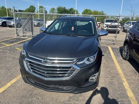 Used 2020 Chevrolet Equinox Premier AWD/4WD image 3