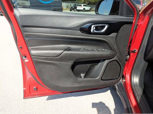 New 2026 Jeep Compass Latitude image 17