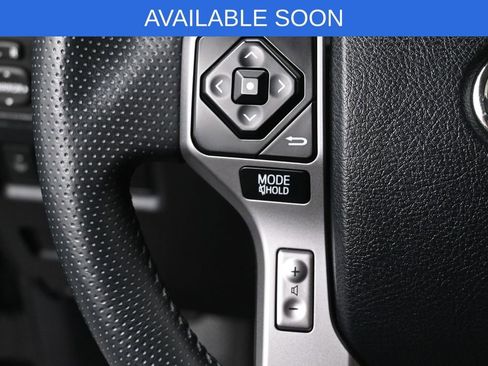 Used 2017 Toyota 4Runner Limited AWD/4WD image 18