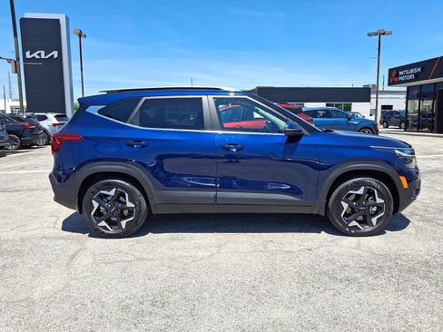 Used 2025 Kia Seltos EX AWD/4WD image 8