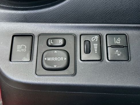 Used 2018 Toyota Prius C Two FWD image 16