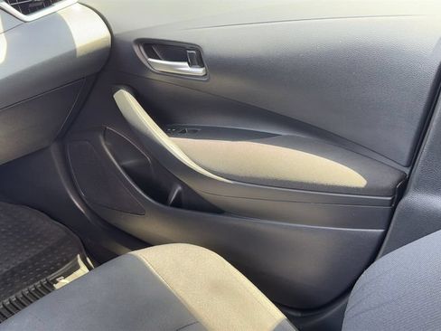 Used 2020 Toyota Corolla LE FWD image 28