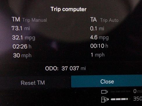 Used 2023 Volvo XC90 T8 Plus w/ Protection Package Premier image 4