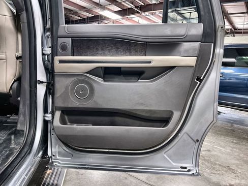 Used 2021 Ford Expedition Max Limited AWD/4WD image 25