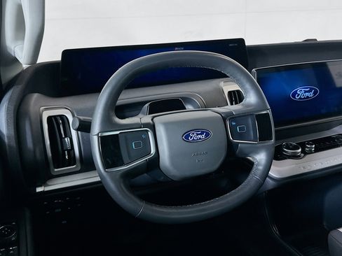 Used 2025 Ford Expedition Max Active AWD/4WD image 18