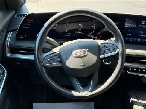 Used 2025 Cadillac XT4 Premium Luxury AWD/4WD image 33