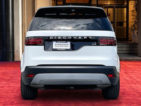 Certified 2025 Land Rover Discovery S AWD/4WD image 4