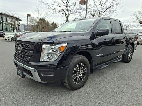 Used 2023 Nissan Titan SV w/ Accessory Utility Package image 6
