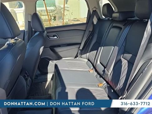 Used 2023 Nissan Rogue Platinum w/ Platinum Premium Package image 4