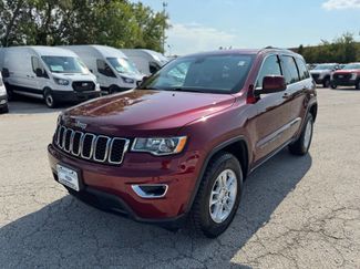 Used 2020 Jeep Grand Cherokee Laredo image 1