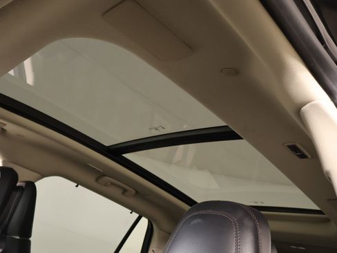 Used 2021 Lincoln Aviator Grand Touring w/ Equipment Group 302A AWD/4WD image 17