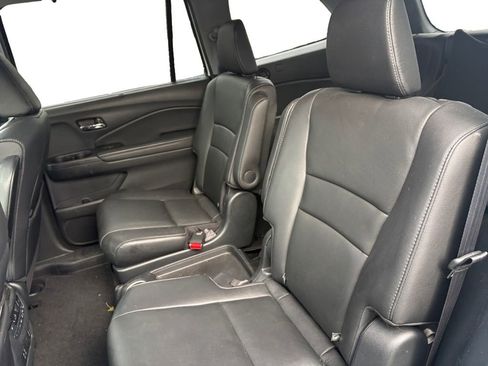 Used 2020 Honda Pilot Touring image 16