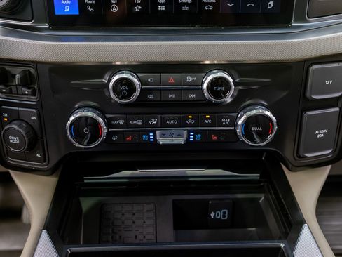 Used 2026 Ford F450 Platinum w/ Platinum Plus Package image 28