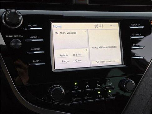 Used 2019 Toyota Camry LE image 18