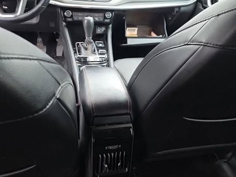 Used 2022 Jeep Compass Limited image 17