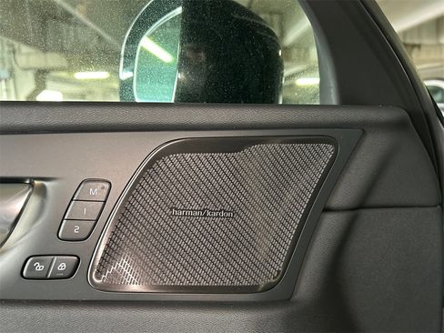 New 2026 Volvo XC60 B5 Plus w/ Protection Package Premier image 21