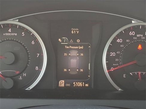 Used 2017 Toyota Camry SE image 24