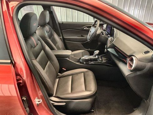 Used 2024 Chevrolet Trax RS w/ Sunroof Package image 25