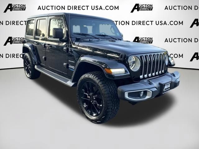 Used 2021 Jeep Wrangler Unlimited Sahara w/ Dual Top Group AWD/4WD image 24