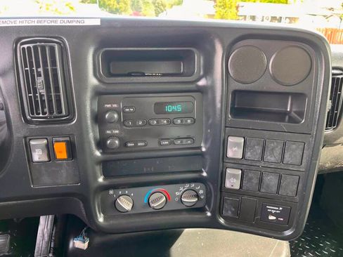Used 2008 Chevrolet Kodiak C4500 2WD Regular Cab image 15