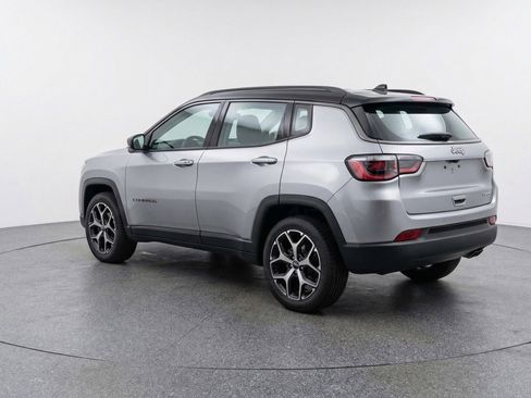 Used 2025 Jeep Compass Limited AWD/4WD image 6