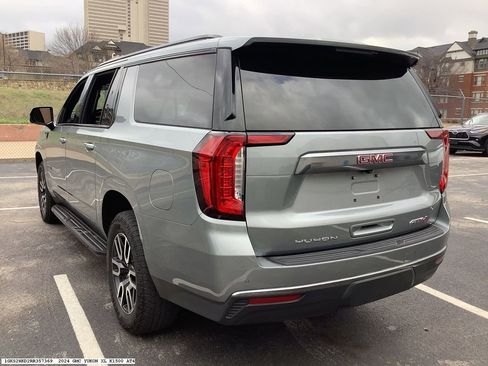 Used 2024 GMC Yukon XL AT4 w/ Technology Package image 6