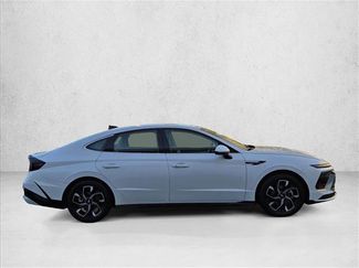 Used 2025 Hyundai Sonata SEL video 4