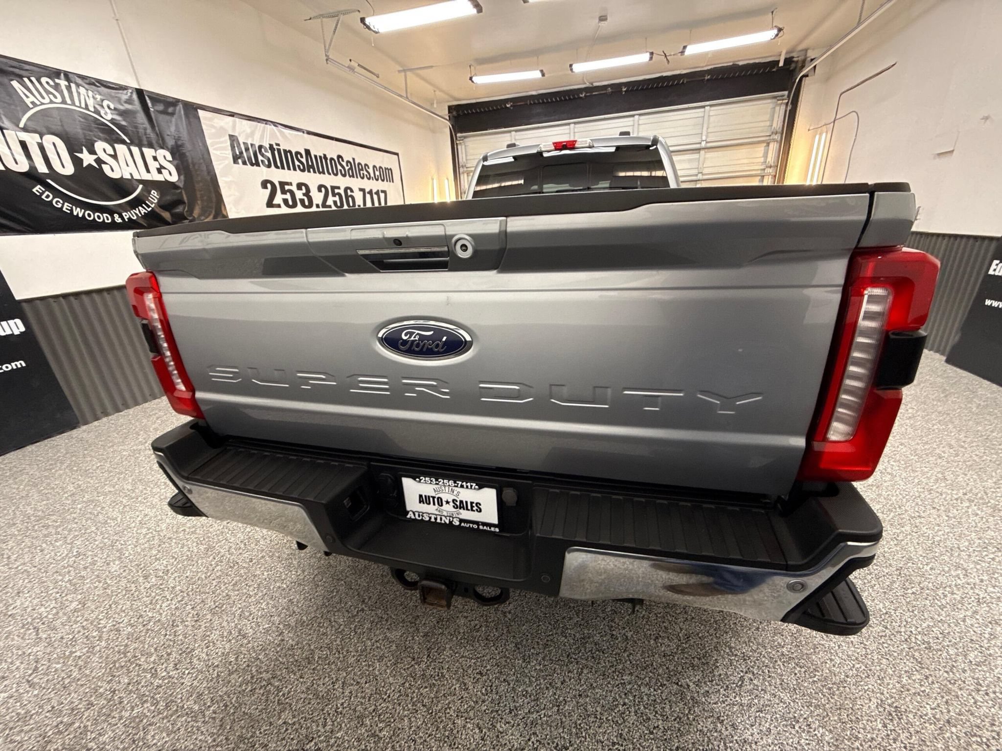 Used 2023 Ford F350 Lariat w/ Tow Technology Package AWD/4WD image 4