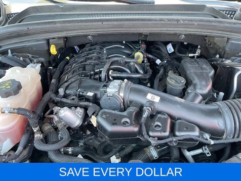 Used 2023 Jeep Grand Cherokee L Limited AWD/4WD image 25