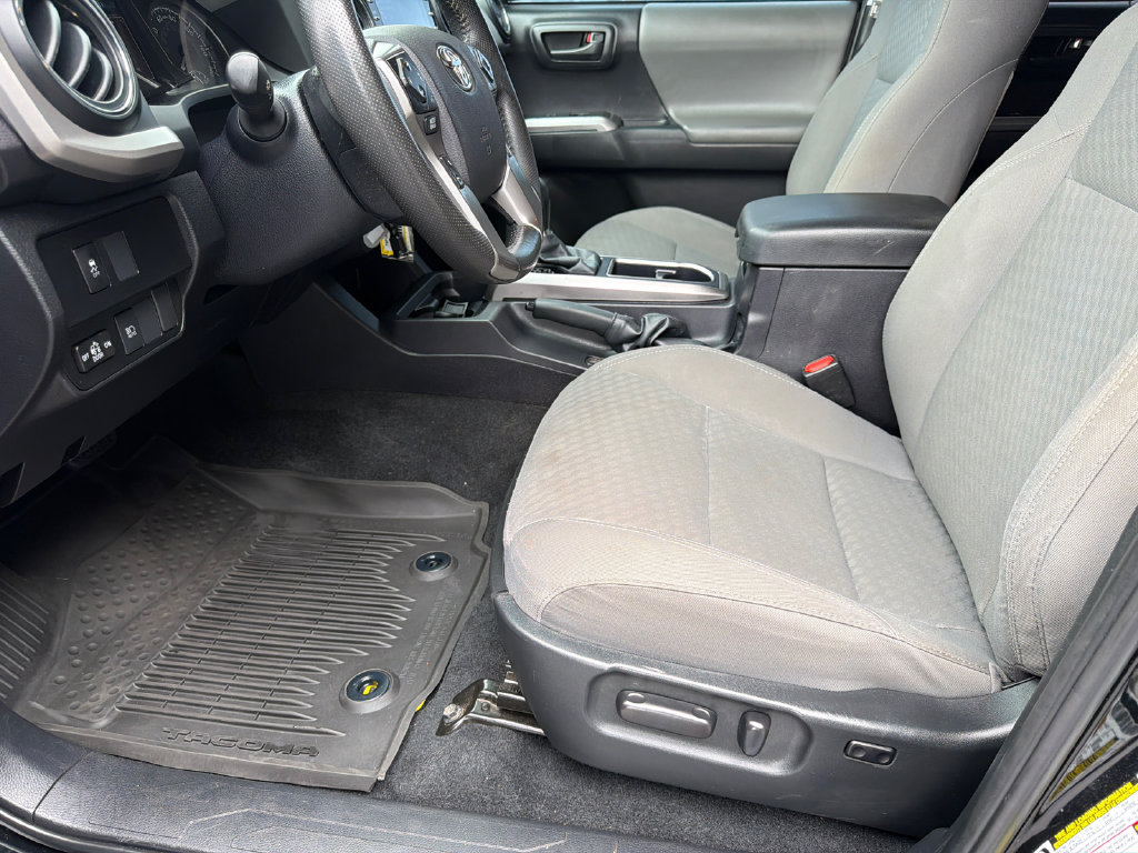 Used 2022 Toyota Tacoma SR5 w/ Technology Package RWD image 11