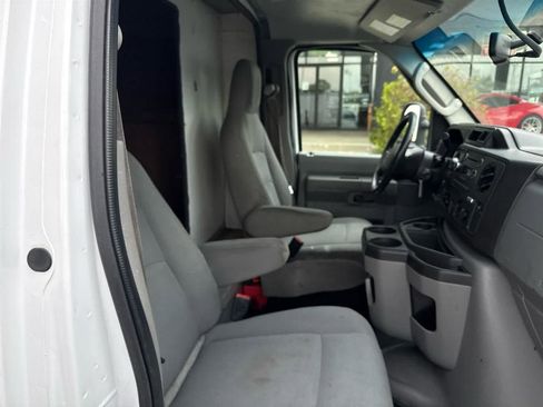 Used 2018 Ford E-350 and Econoline 350 Super Duty w/ Power Windows & Locks Group RWD image 18