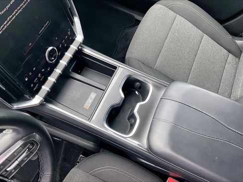Used 2025 GMC Acadia Elevation FWD image 18