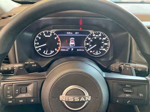 Used 2023 Nissan Rogue S image 19